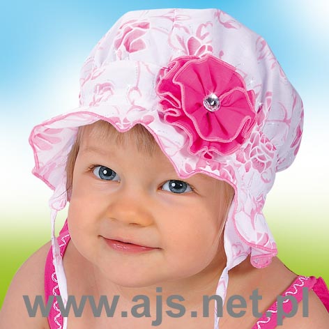 różowa niemowląca czapka
